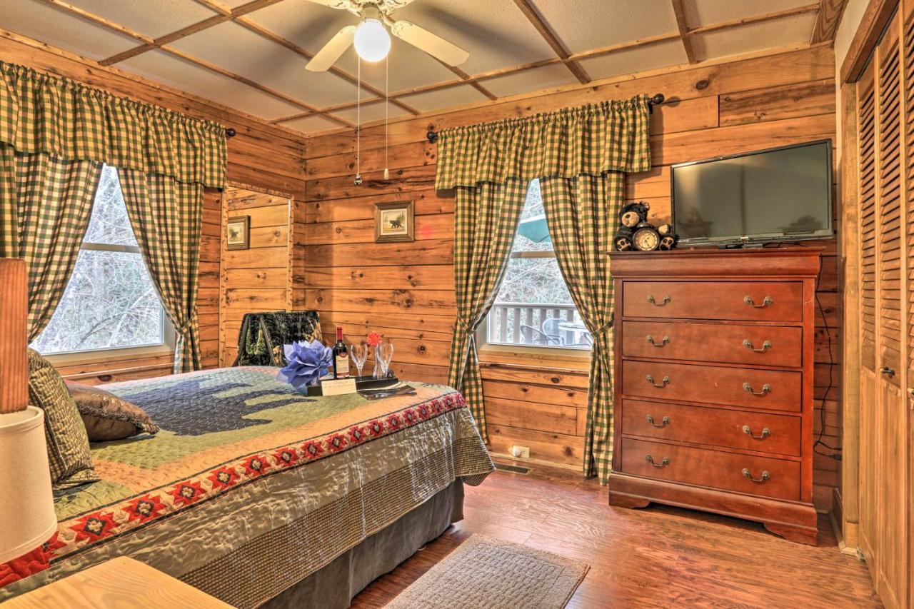 Smoky Mountain Cozy Cove Cabin Deck And Fire Pit! Cosby Екстериор снимка