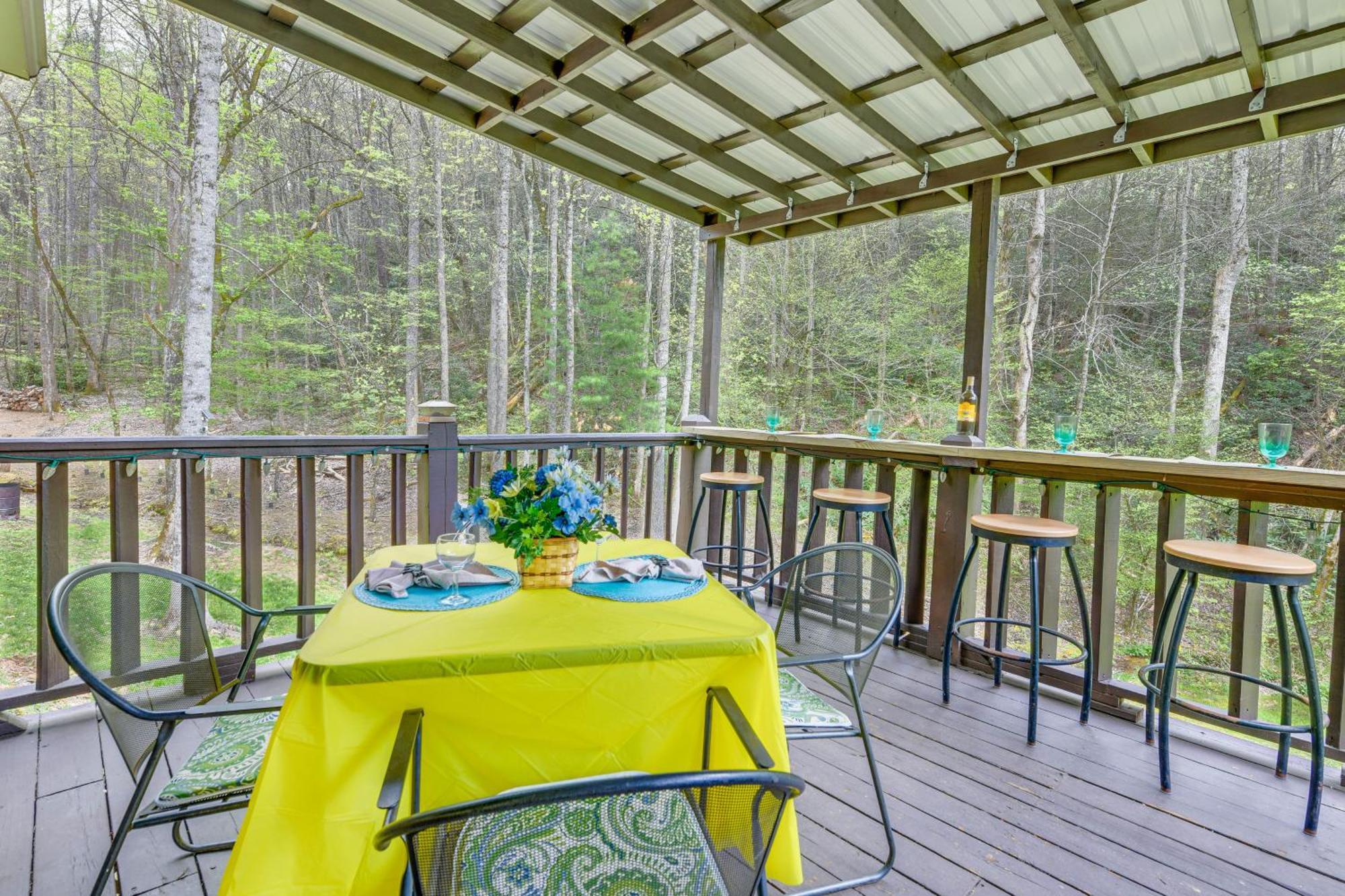 Smoky Mountain Cozy Cove Cabin Deck And Fire Pit! Cosby Екстериор снимка