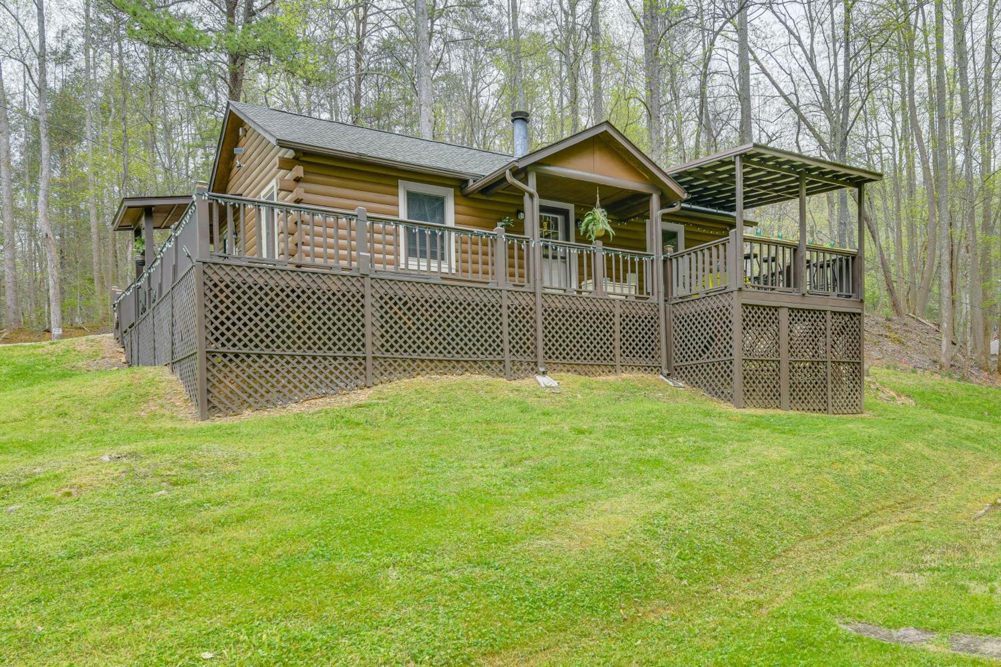 Smoky Mountain Cozy Cove Cabin Deck And Fire Pit! Cosby Екстериор снимка